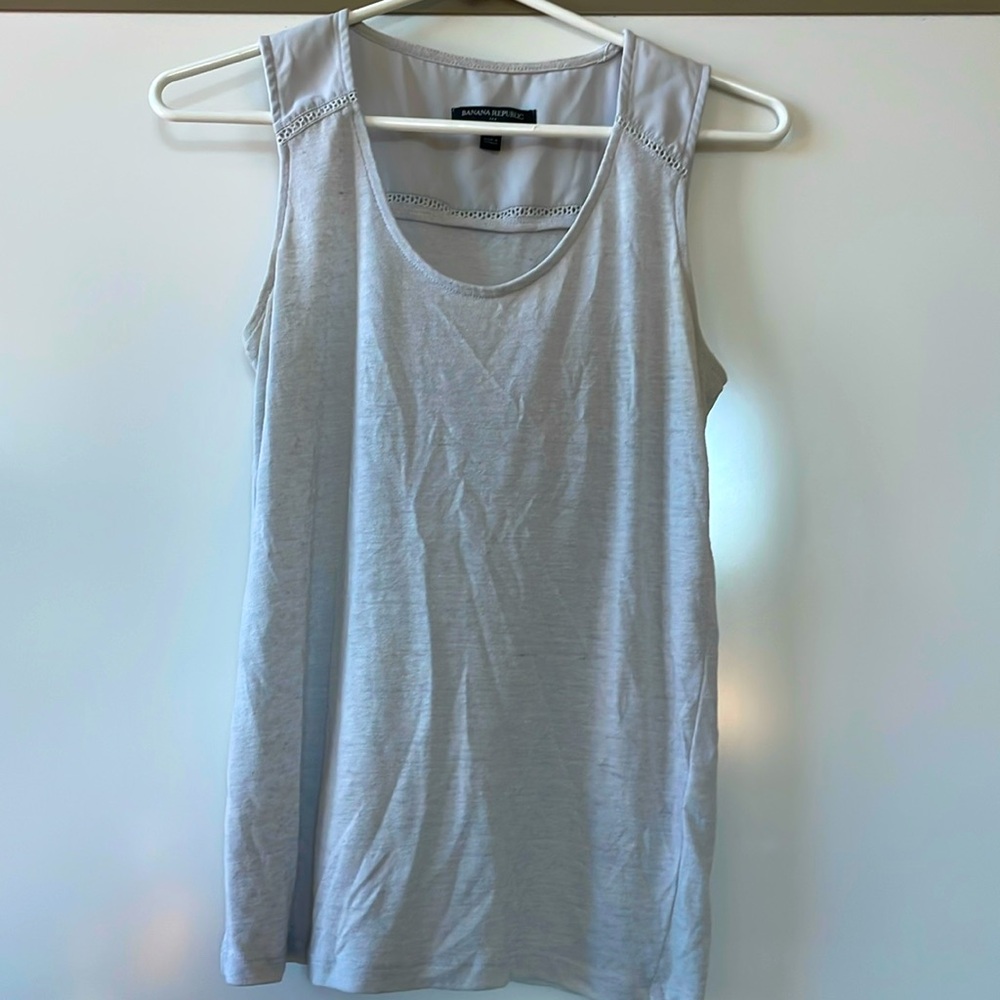 Banana Republic XS layering muscle shirt
